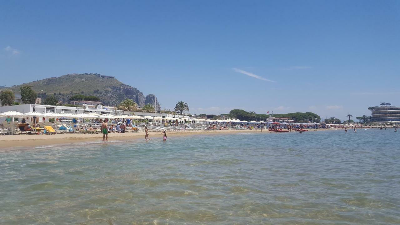 Casa Mar - B&B - Terracina Buitenkant foto